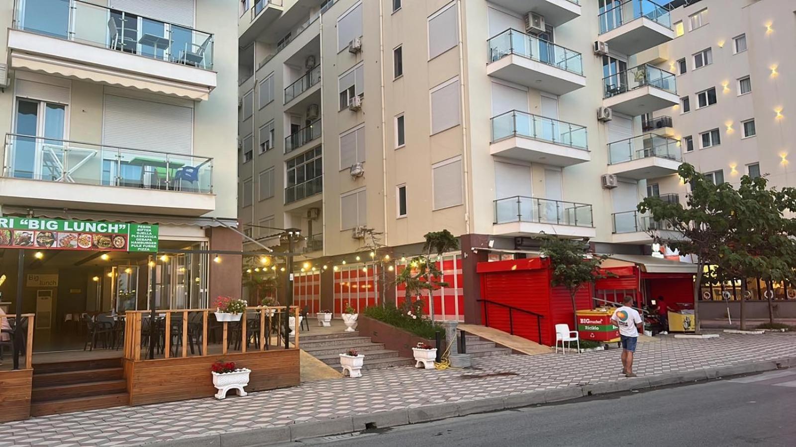 Apartaments Shengjin with sea view