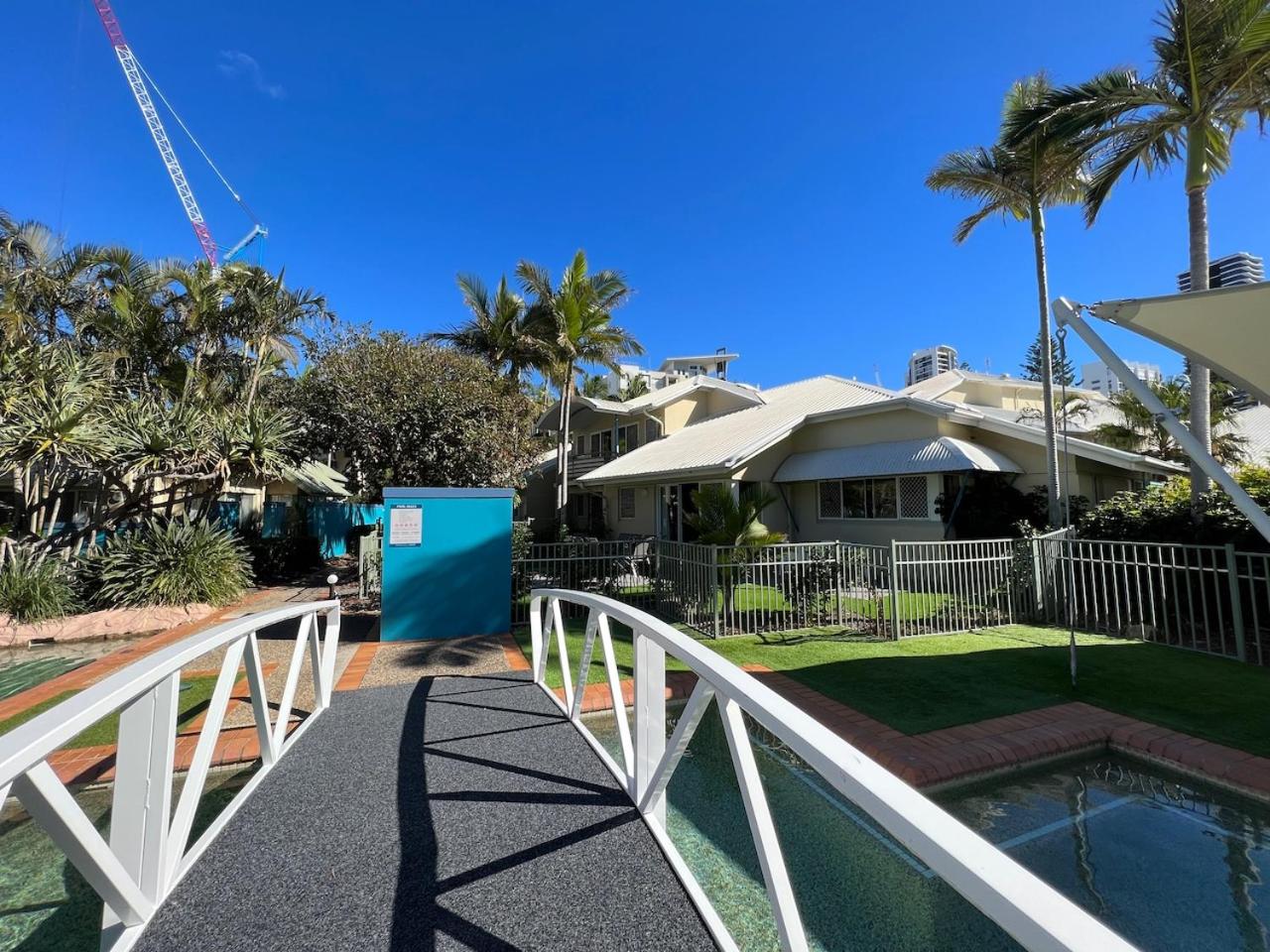 Poolside Villa, Direct Access #45