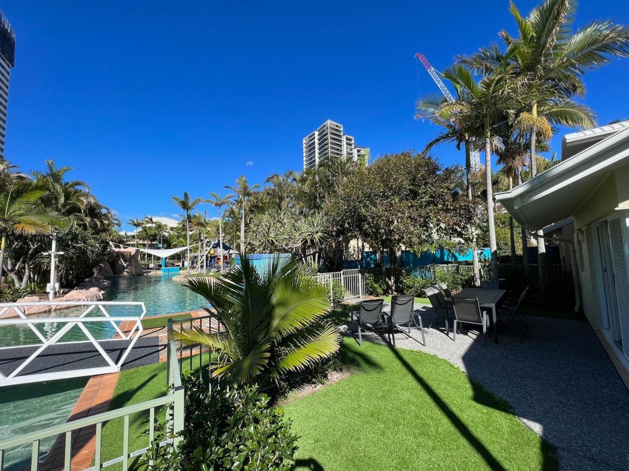 Poolside Villa, Direct Access #45