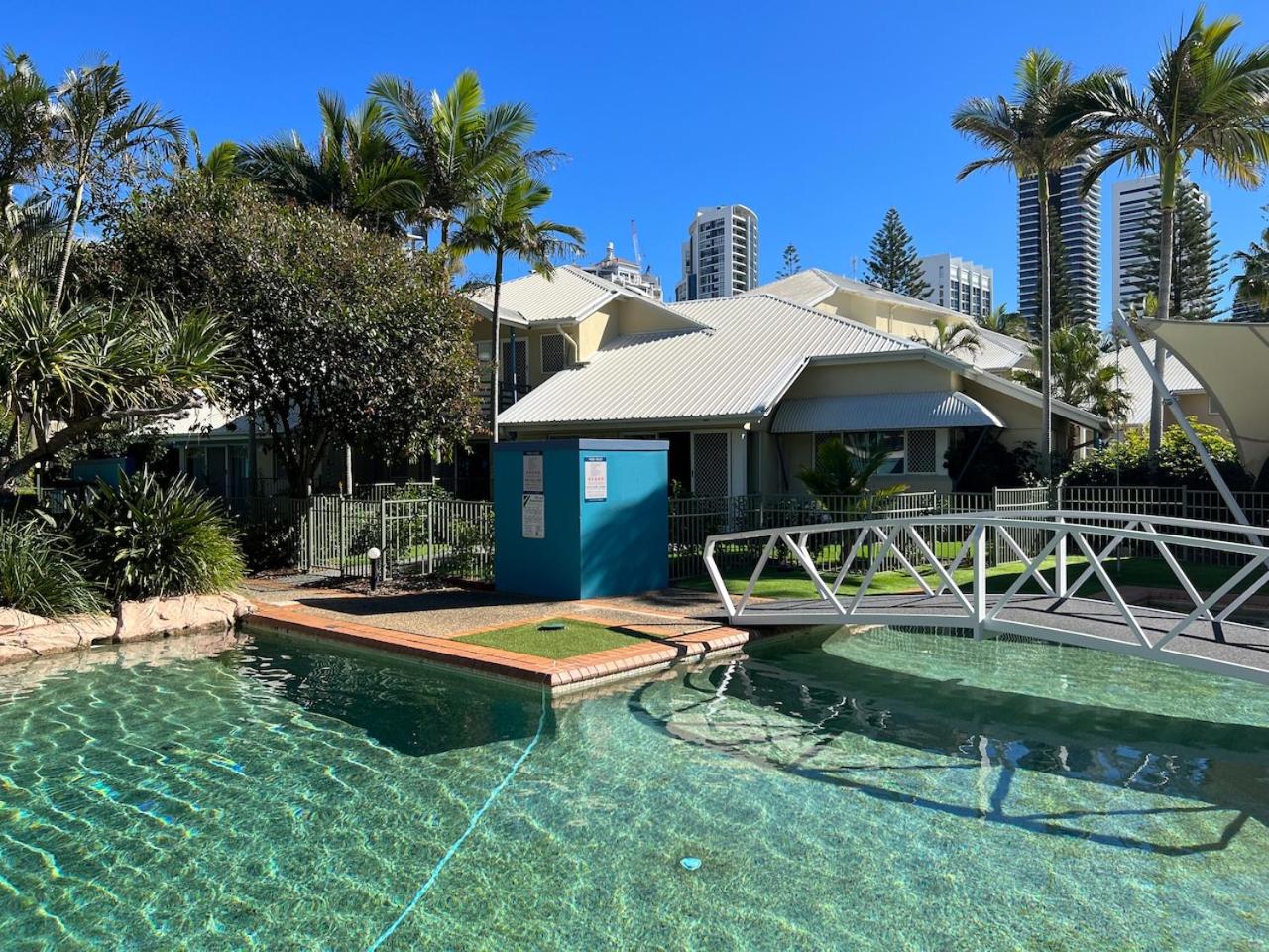 Poolside Villa, Direct Access #45