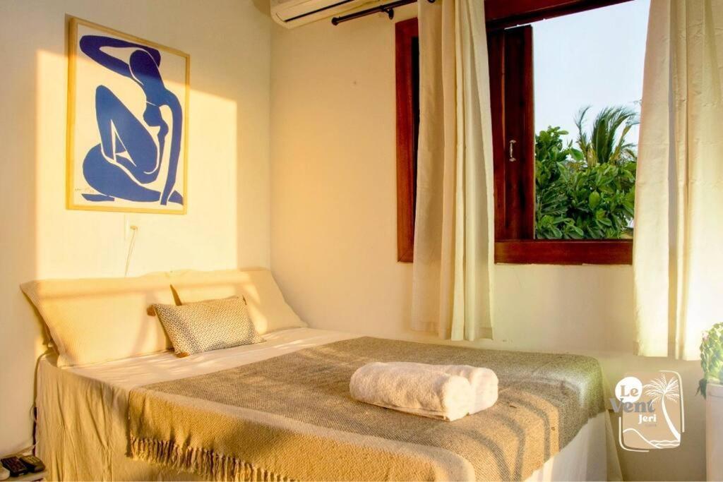 Casa de charme com 5 suites e piscina , a 5 minutos a pe da praia e do centro de Jericoacoara