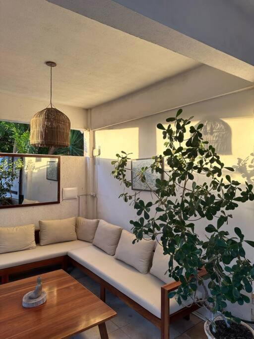 Casa de charme com 5 suites e piscina , a 5 minutos a pe da praia e do centro de Jericoacoara