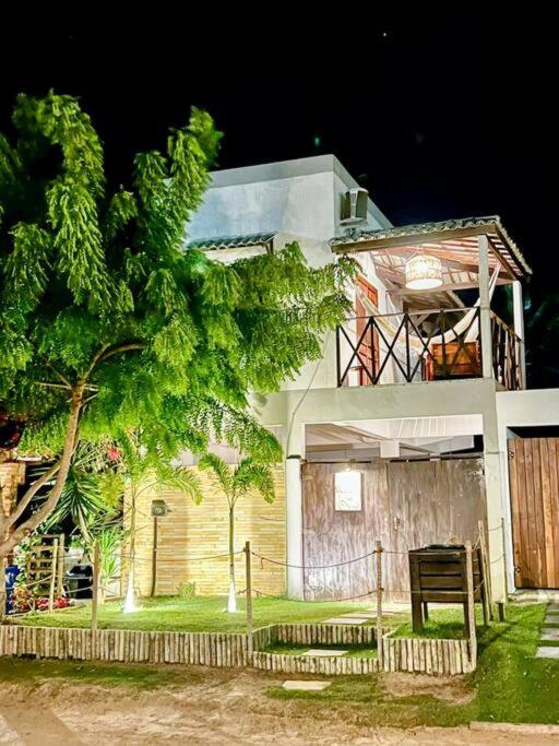 Casa de charme com 5 suites e piscina , a 5 minutos a pe da praia e do centro de Jericoacoara