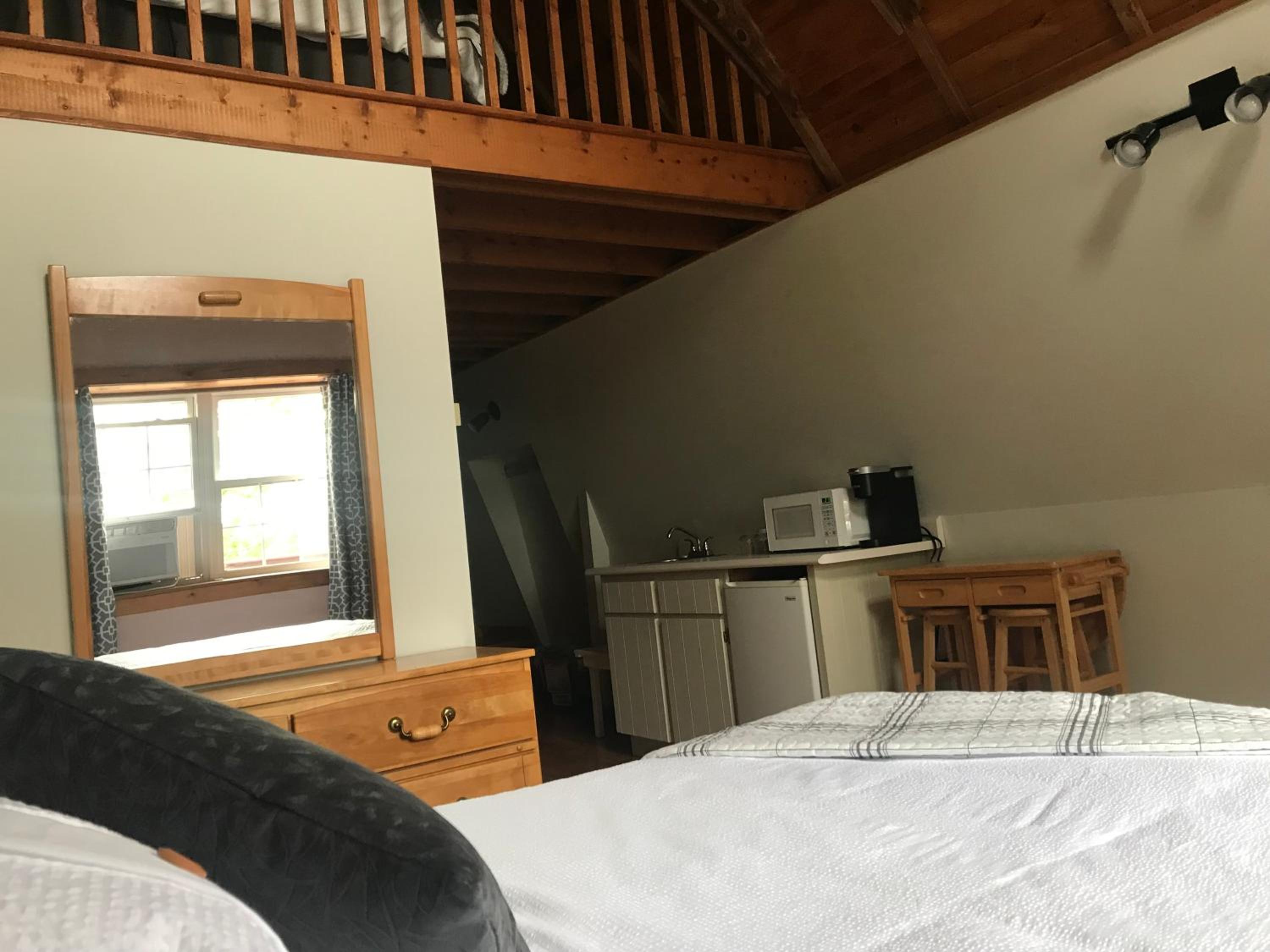 A Country Home Inn the city