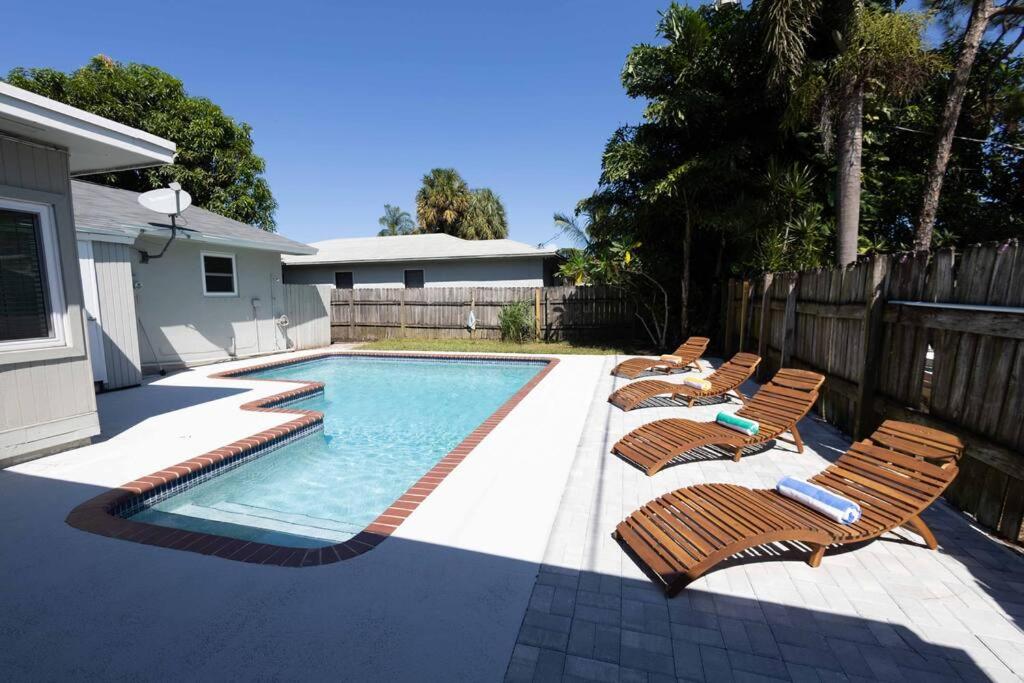 Hotel Tropical Spa Escape Pool/spa/sauna 4bdrm 8 Min Bch