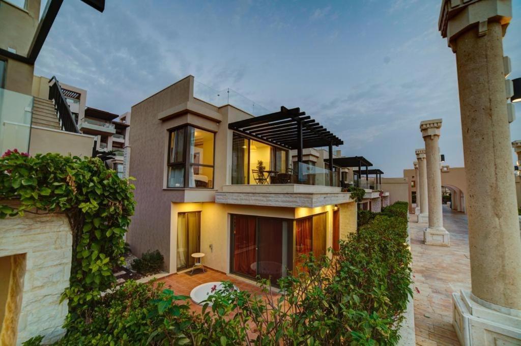 omar villa