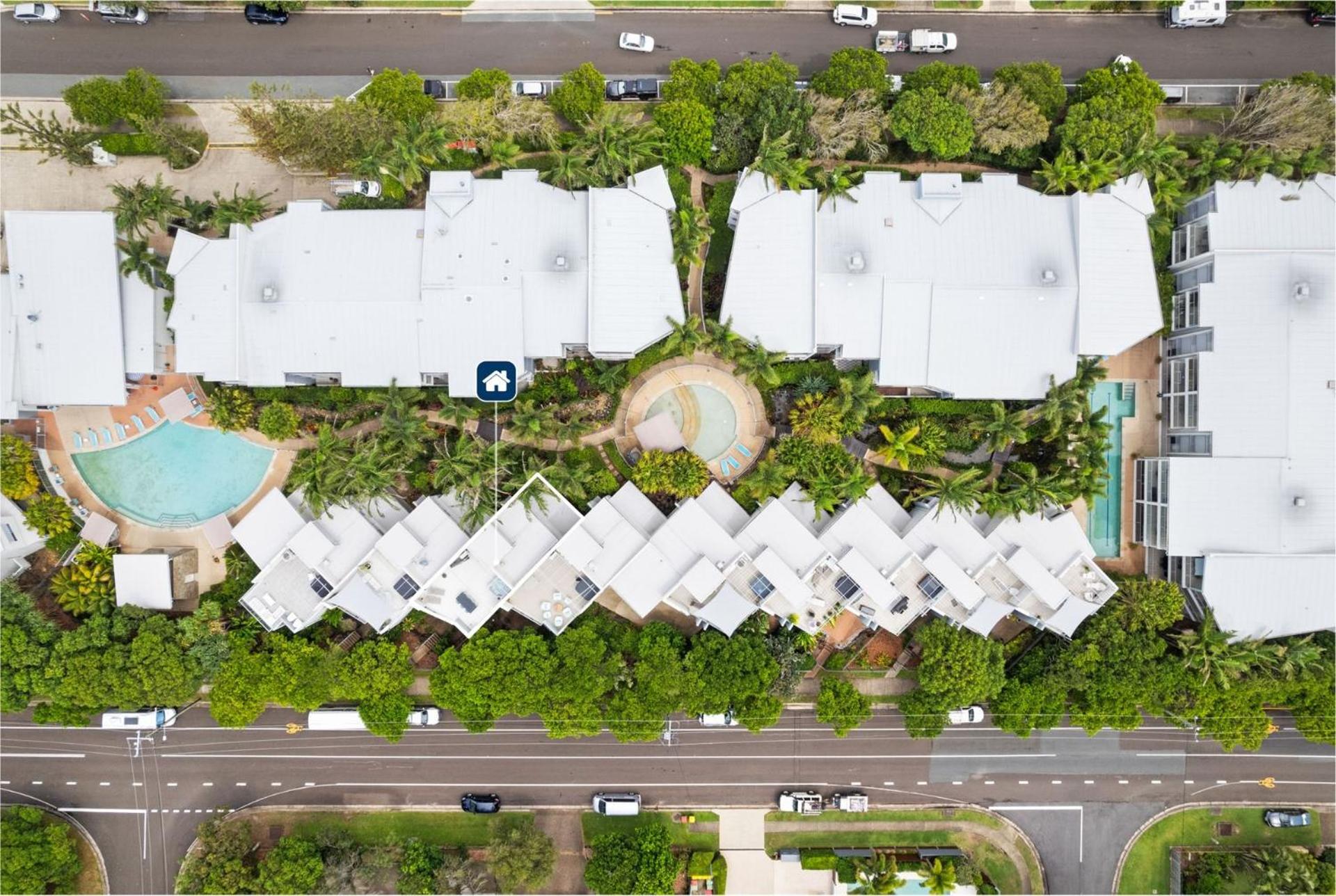 Belle Escapes 3 Bedroom Villa with private rooftop spa
