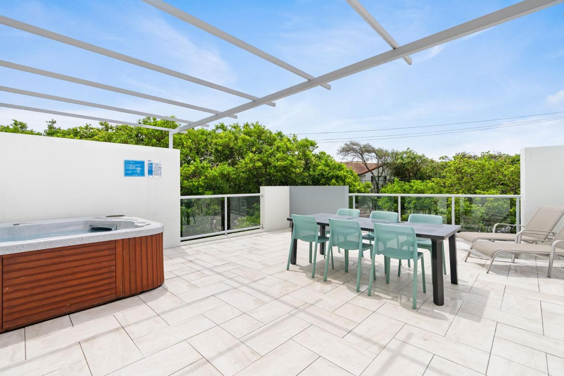 Belle Escapes 3 Bedroom Villa with private rooftop spa
