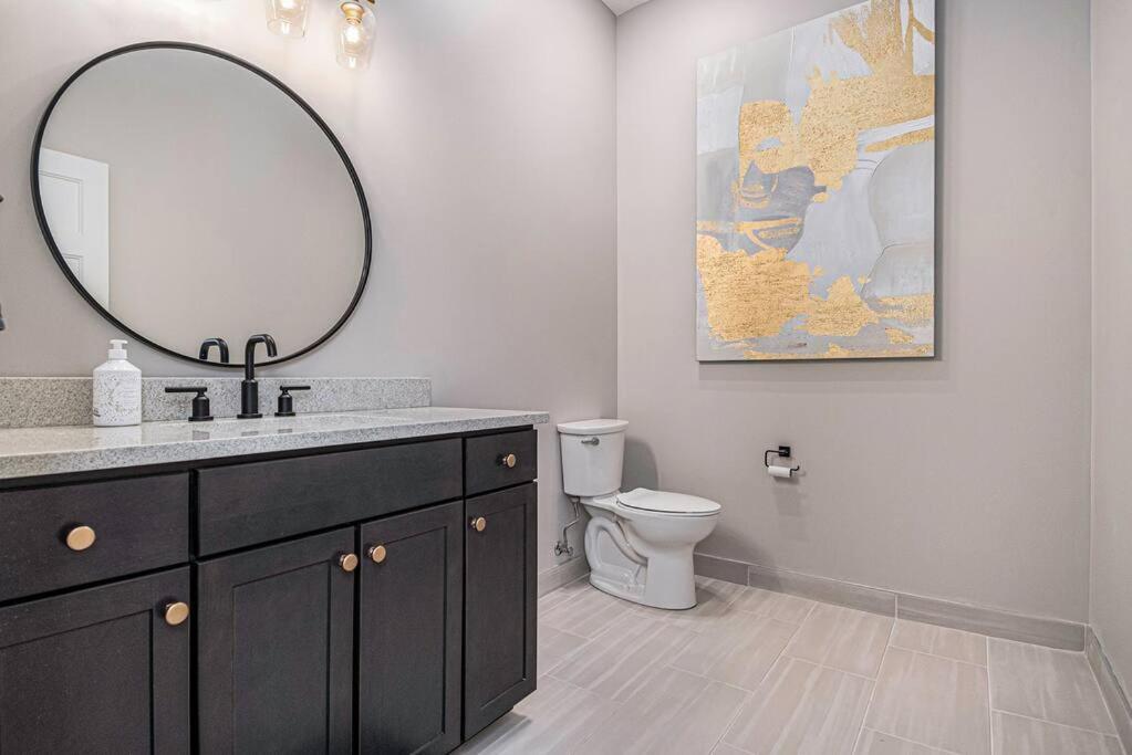 Modern 3-Story Townhome view 4