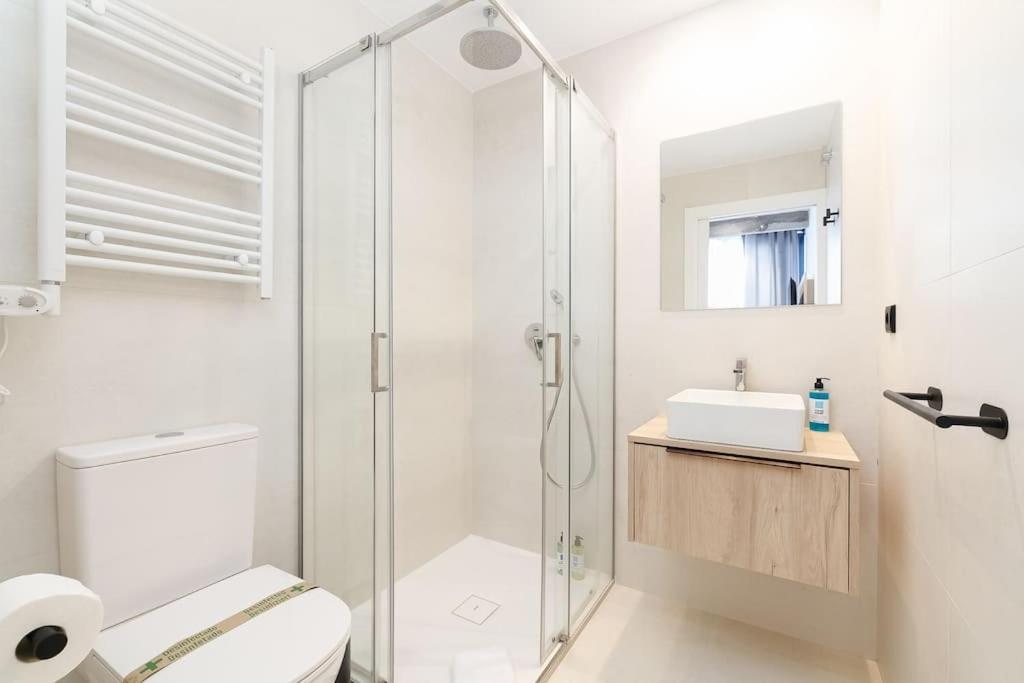 Elegante y luminoso en Vigo - Apto 5 by CABANA Rentals view 4