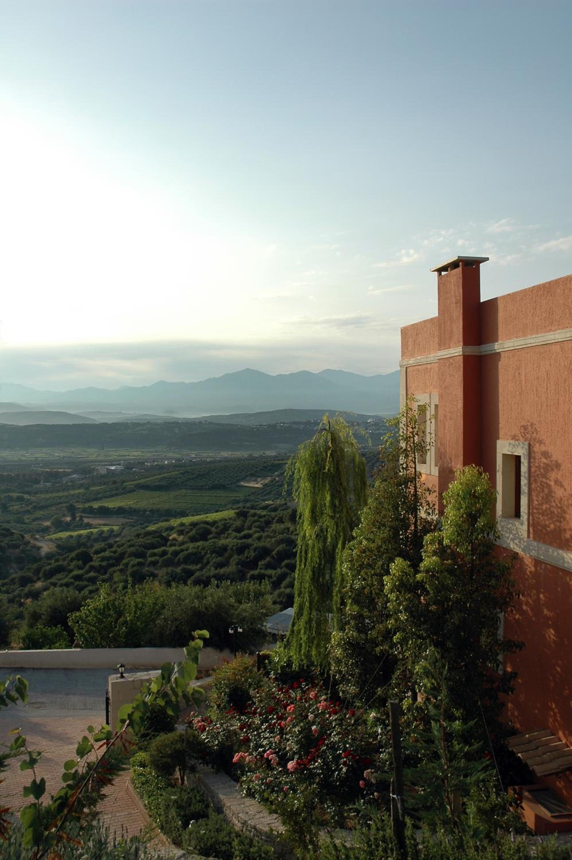 Hotel Katalagari Country Suites - Image 1