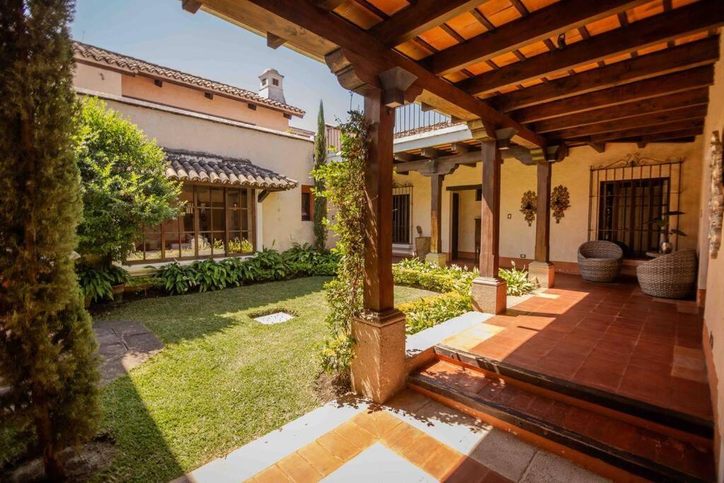 Casa Vecchia Centric Antigua Home AN010 view 5