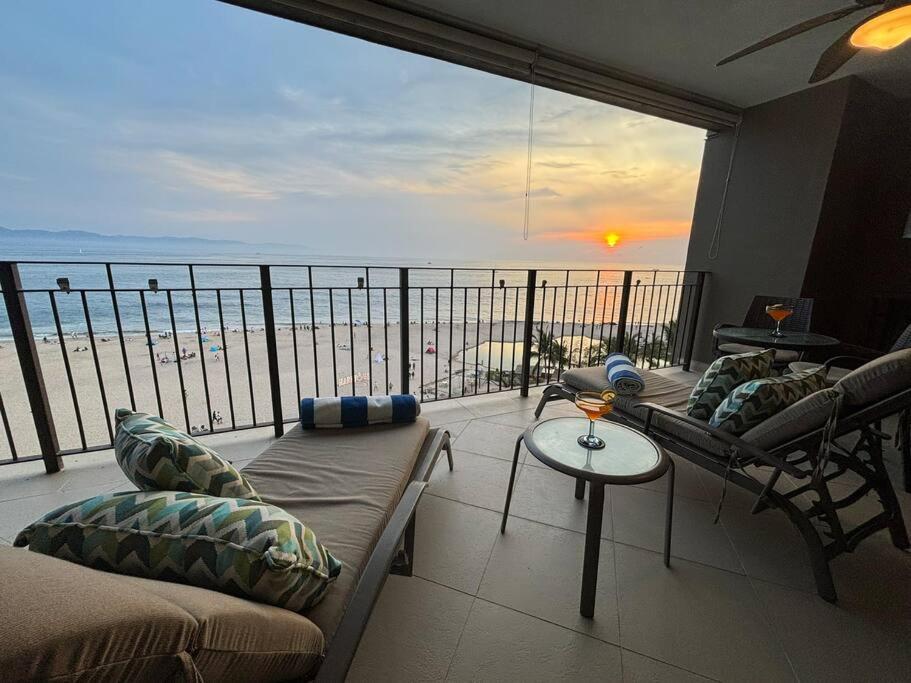 Grand V Beach Front Condo Torre 2000 view 2