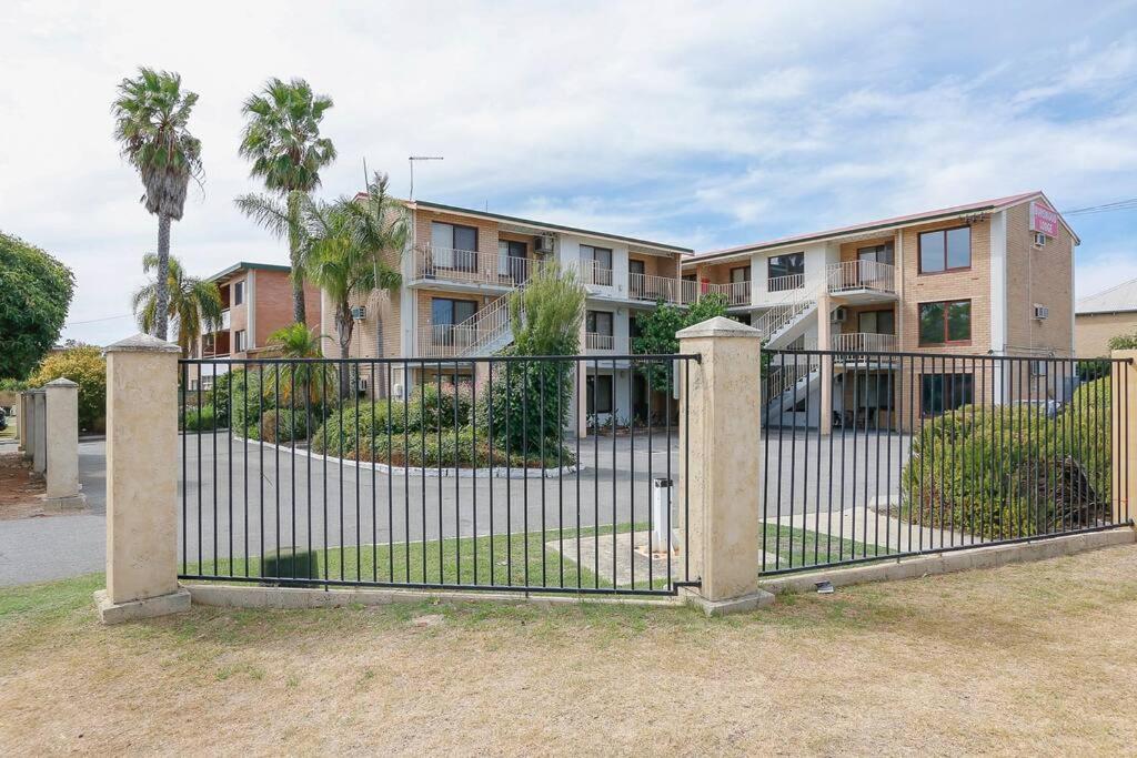 Apartment 8 Burswood