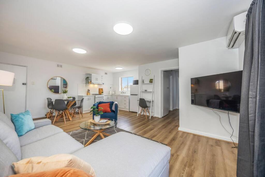 Apartment 8 Burswood