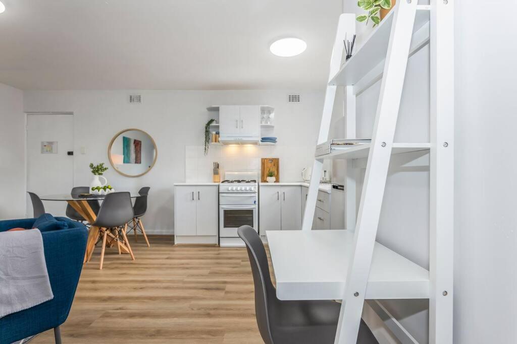 Apartment 8 Burswood