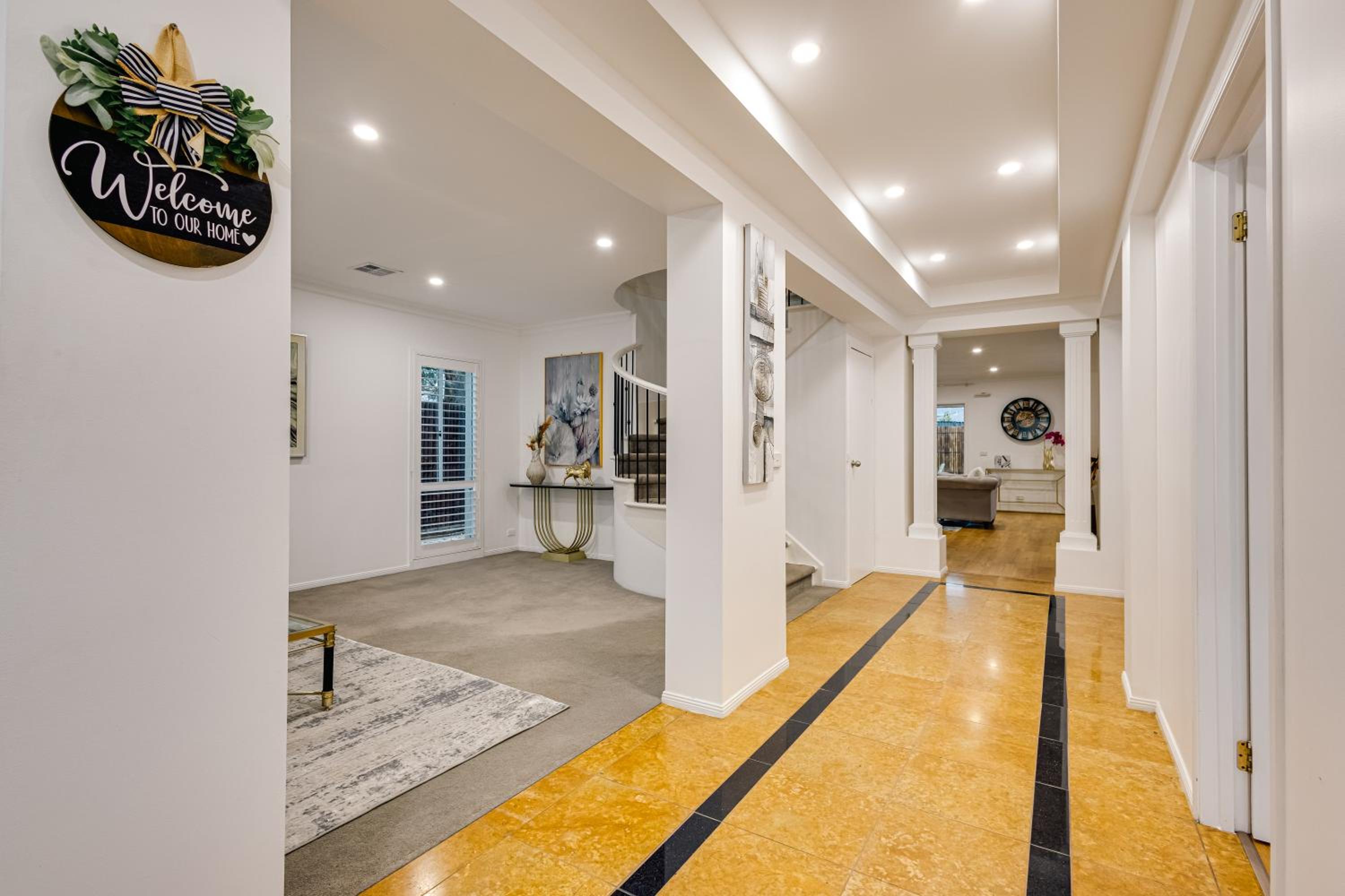 StayAU Family Group 6BR Oasis Sanctuary Lakeview