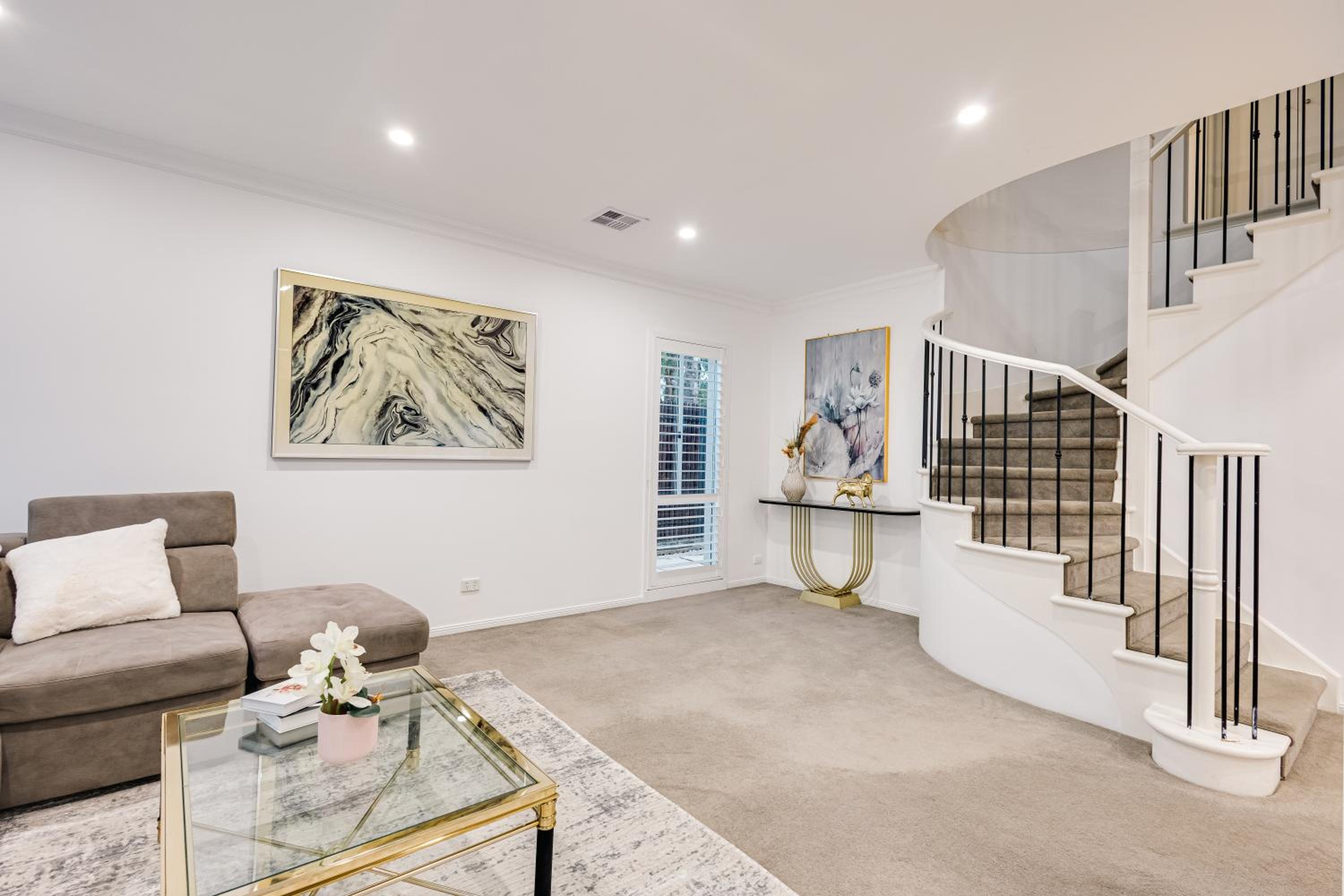 StayAU Family Group 6BR Oasis Sanctuary Lakeview