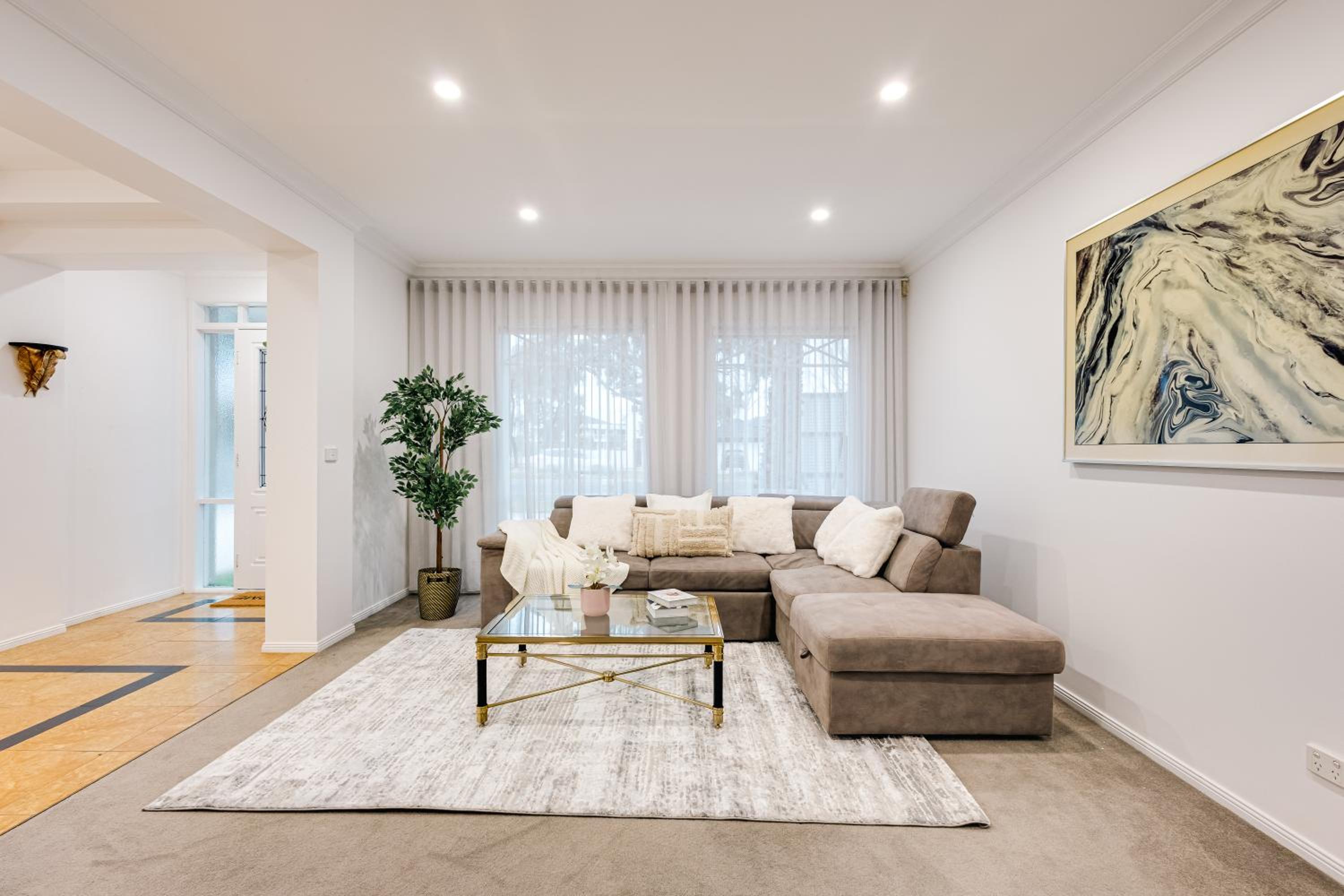StayAU Family Group 6BR Oasis Sanctuary Lakeview