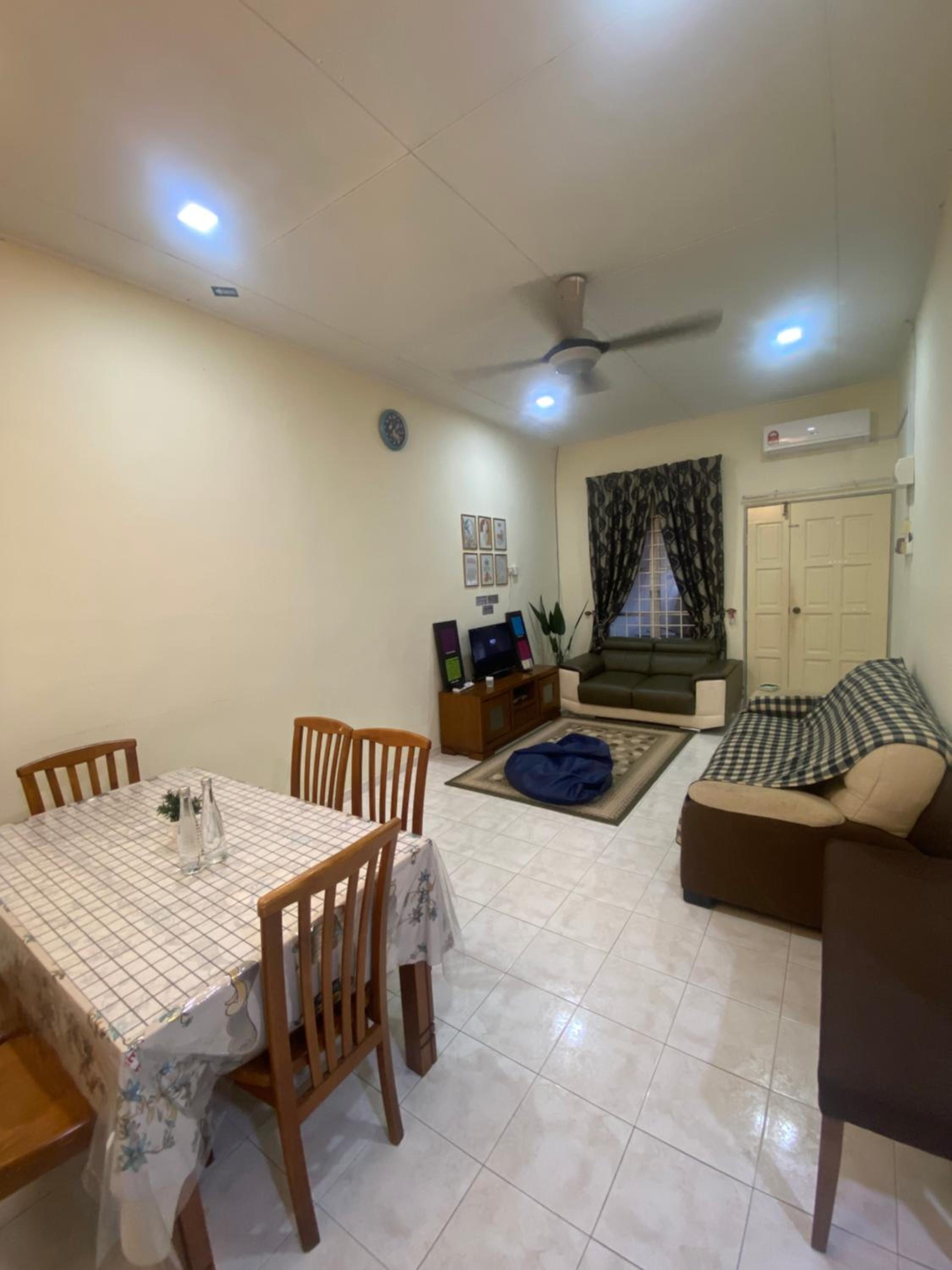JeeheenMuslimHomestay Melaka with WIFI 5G photo 2