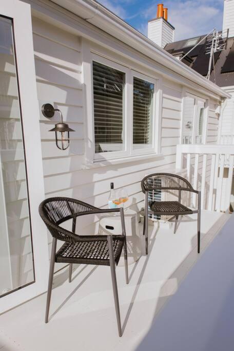 Charming City Central Coach House view 4