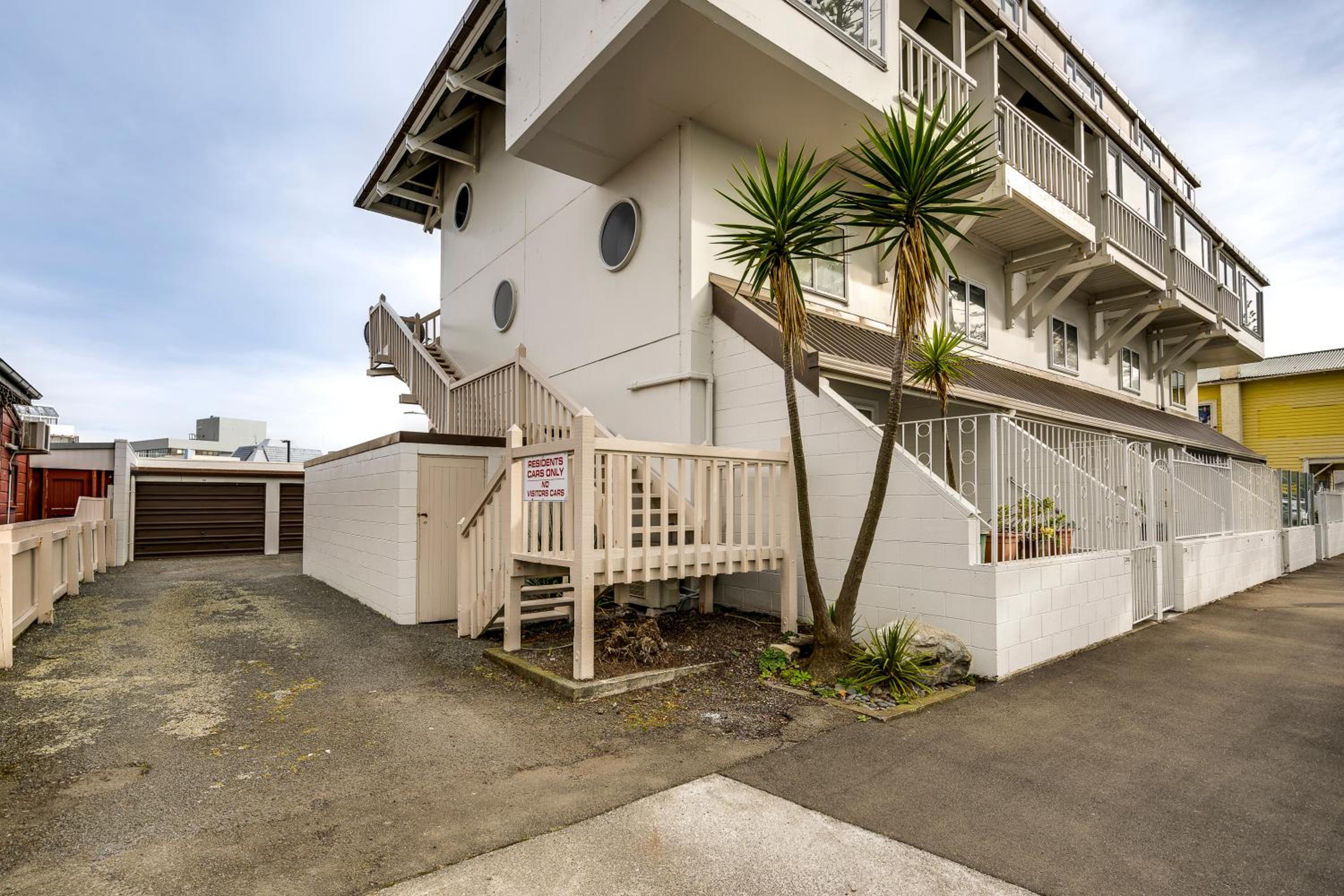 Seabreeze Central - Napier City Holiday Home view 4