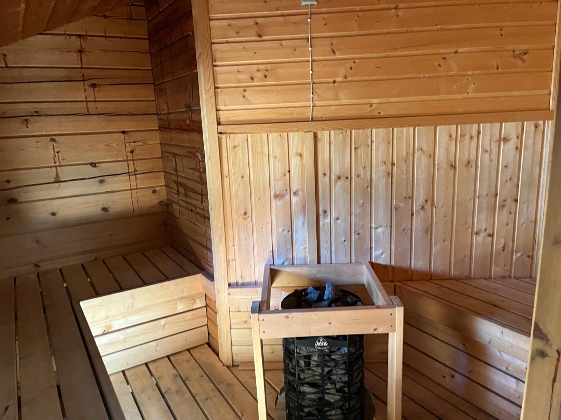 Luxury Holiday Home with Private Lake