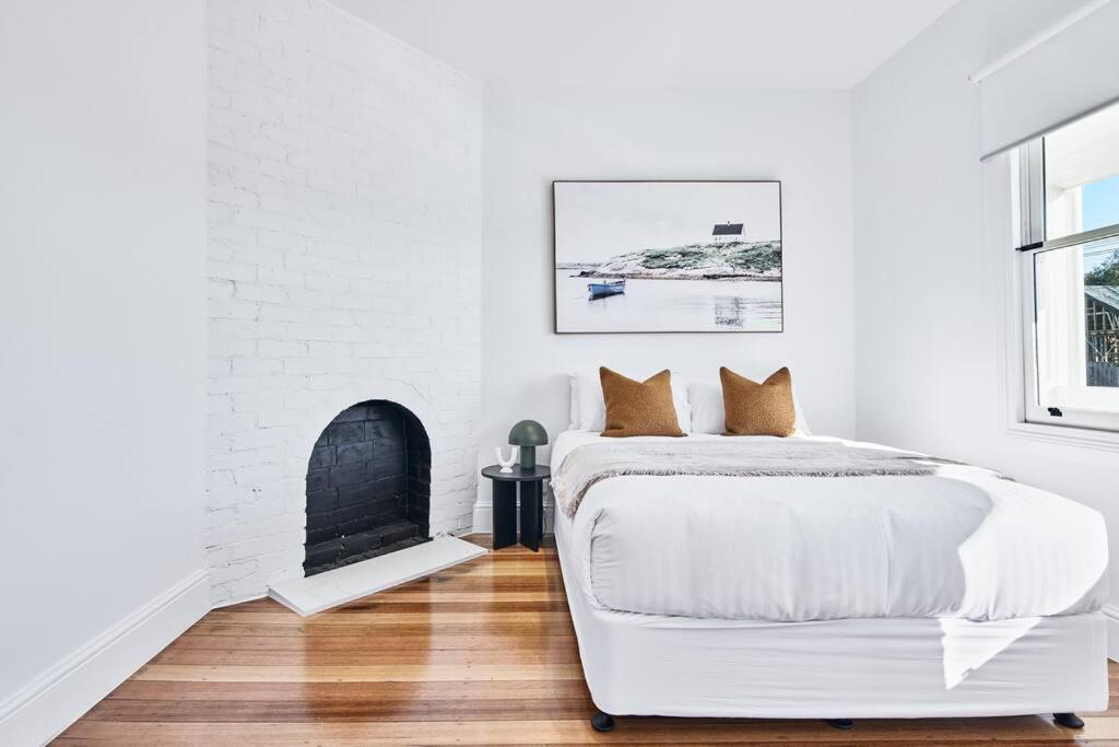 Architectural Brilliance - Sandy Bay