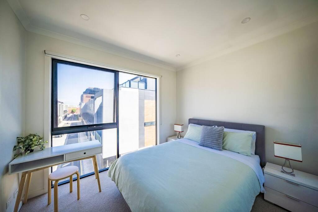 City view 2Br2B- close to CBD-parking