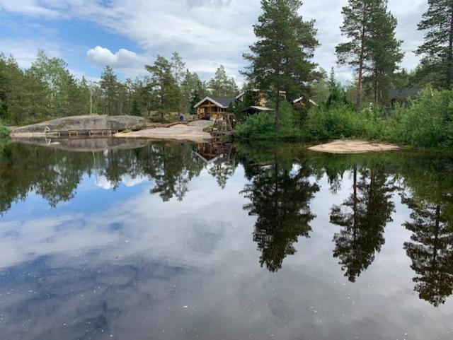Luxury Holiday Home with Private Lake