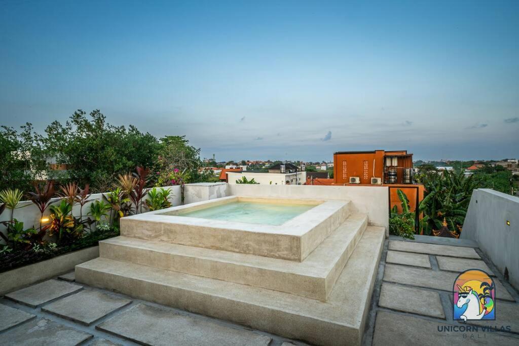 SOHO Blue by Unicorn Villas Bali