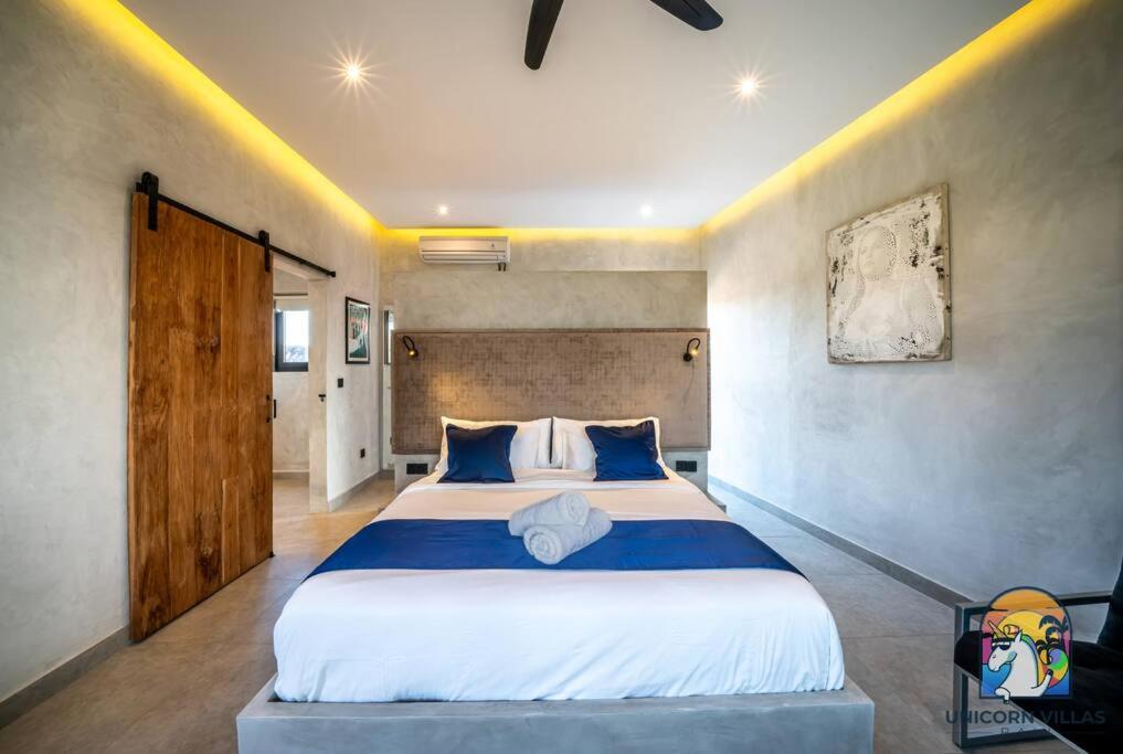SOHO Blue by Unicorn Villas Bali