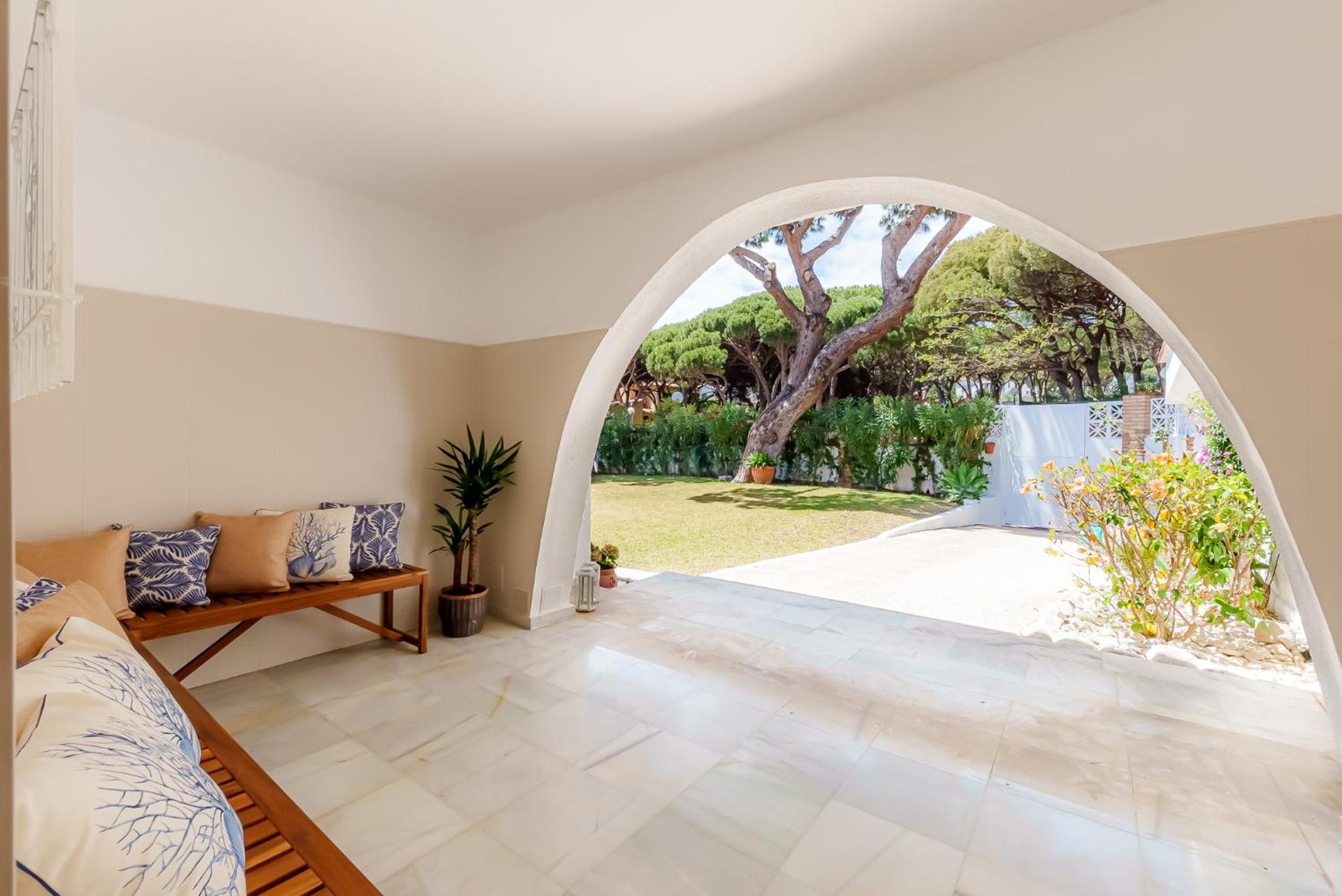 Villa Calmamar Cabopino Beachfront in Marbella