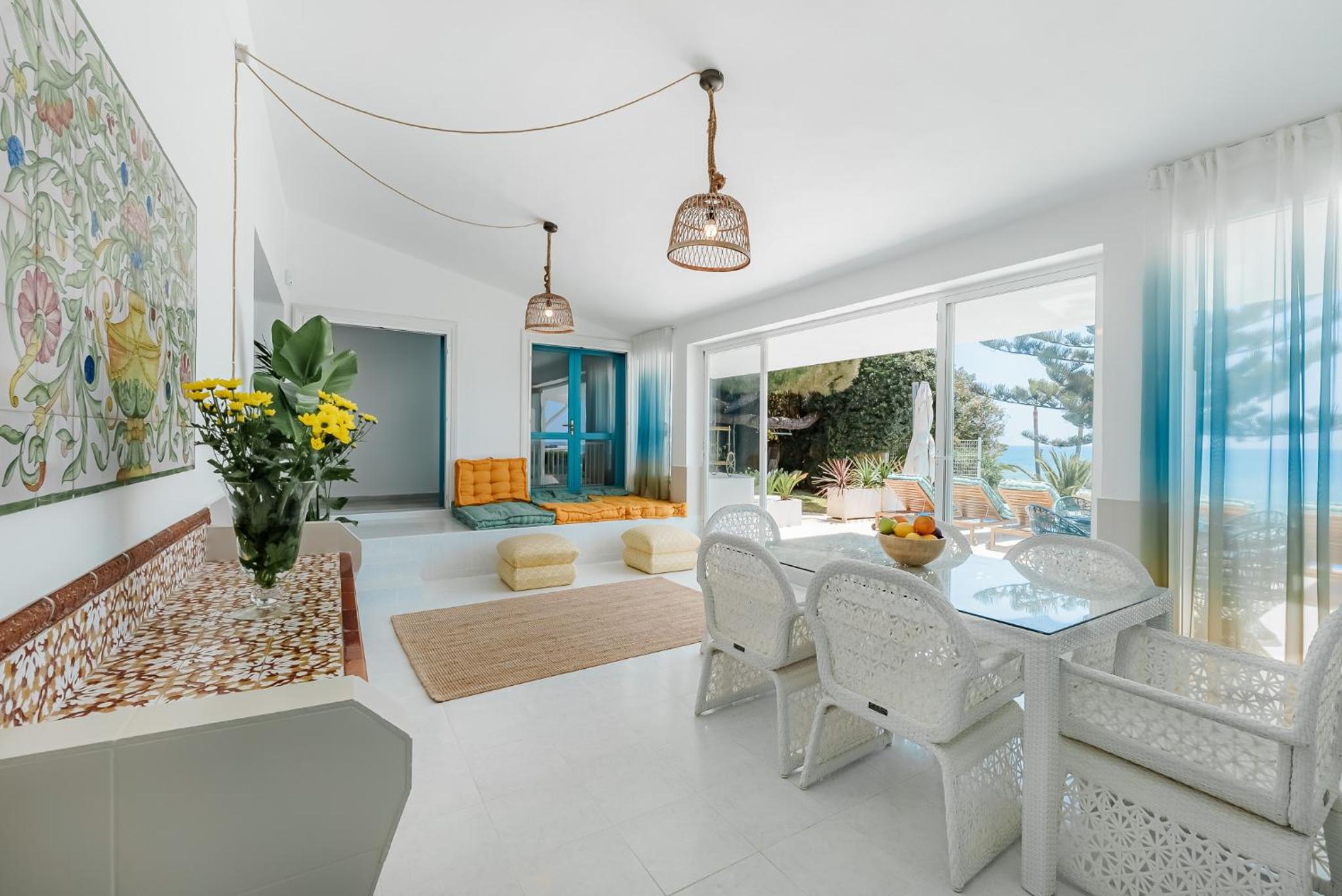 Villa Calmamar Cabopino Beachfront in Marbella