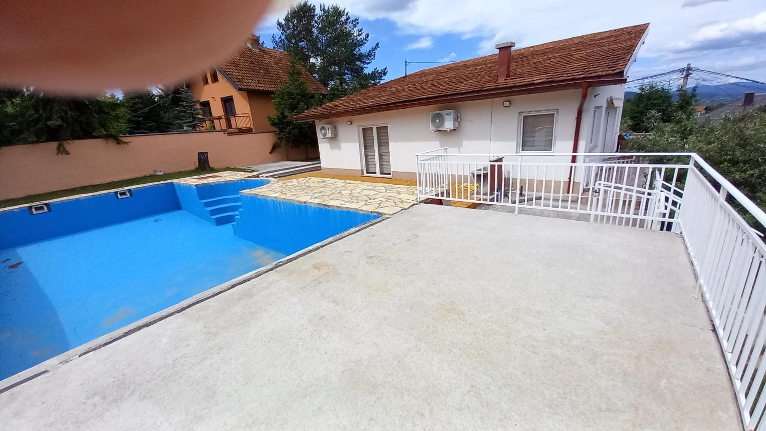 Vila Ejna , Misevici