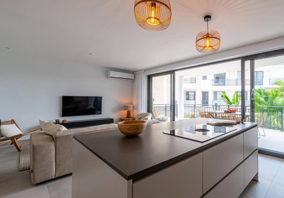 Two Tides Luxury