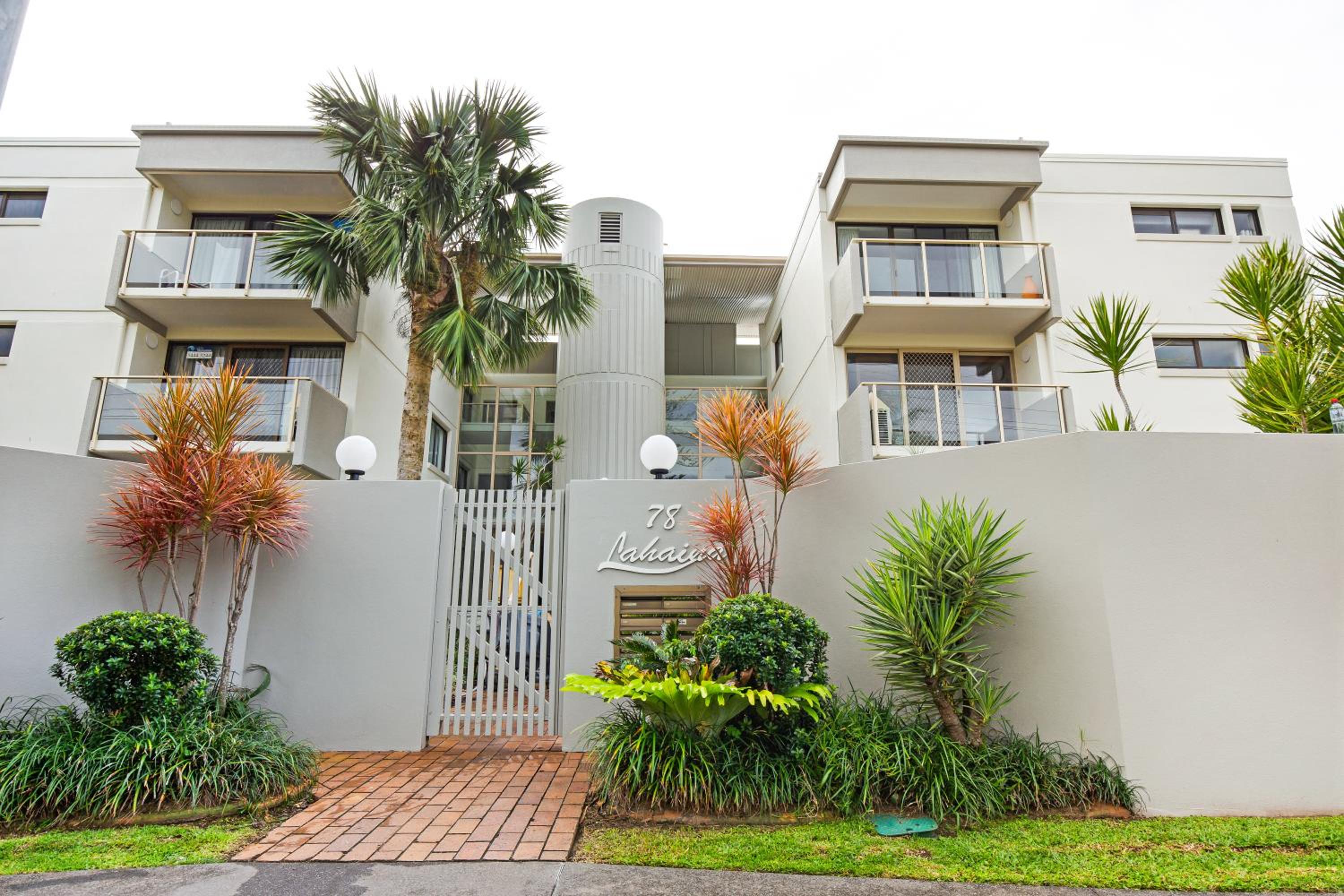 Lahaina Apartments