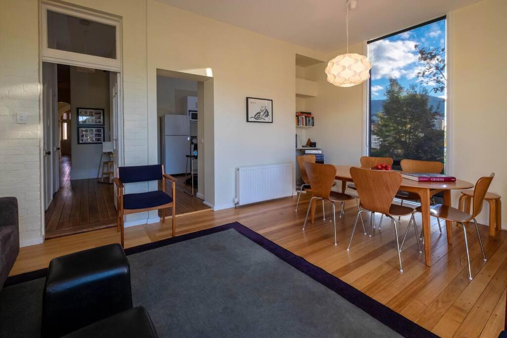Battery Point Village - Stunning Large Home