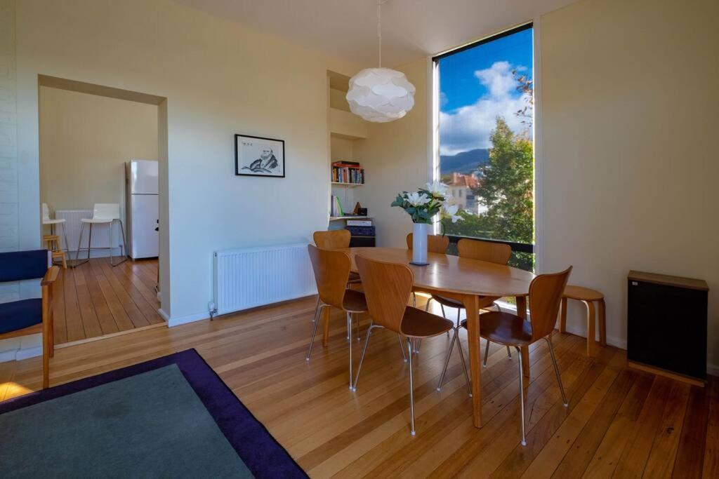 Battery Point Village - Stunning Large Home