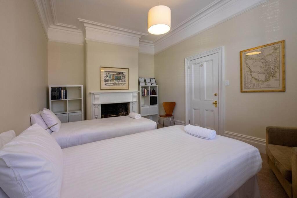 Battery Point Village - Stunning Large Home