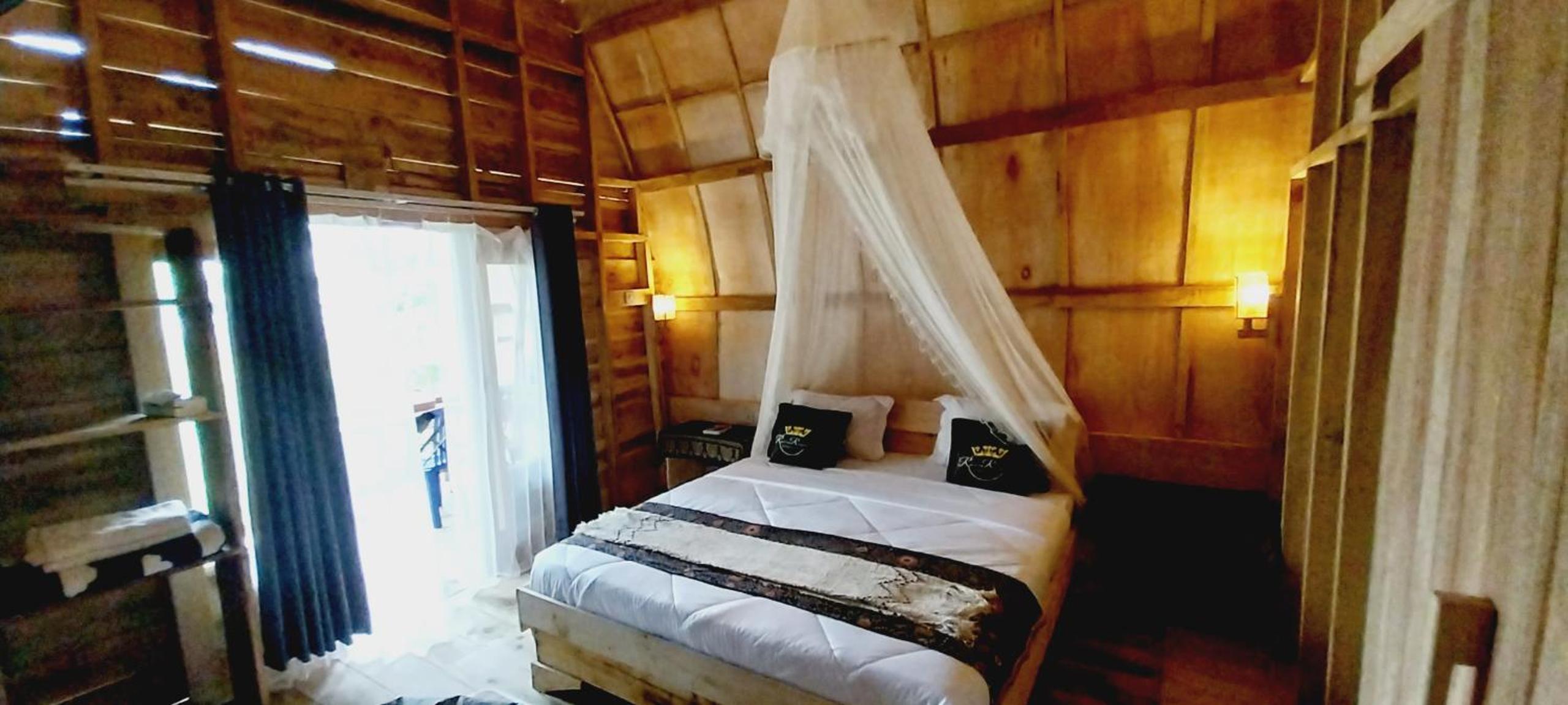 Raturinjani homestay