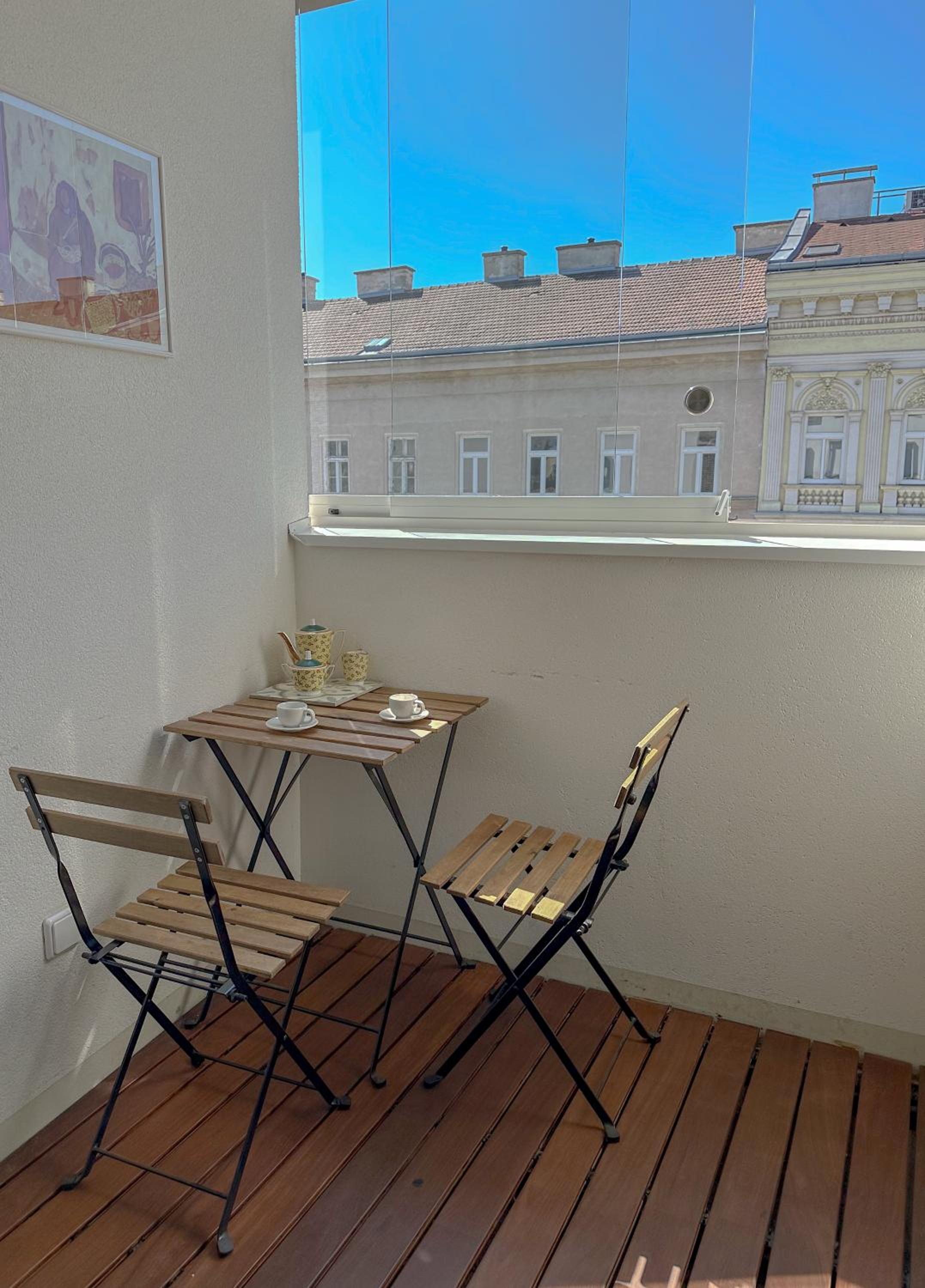 Vienna Sunny Side Up Apartments