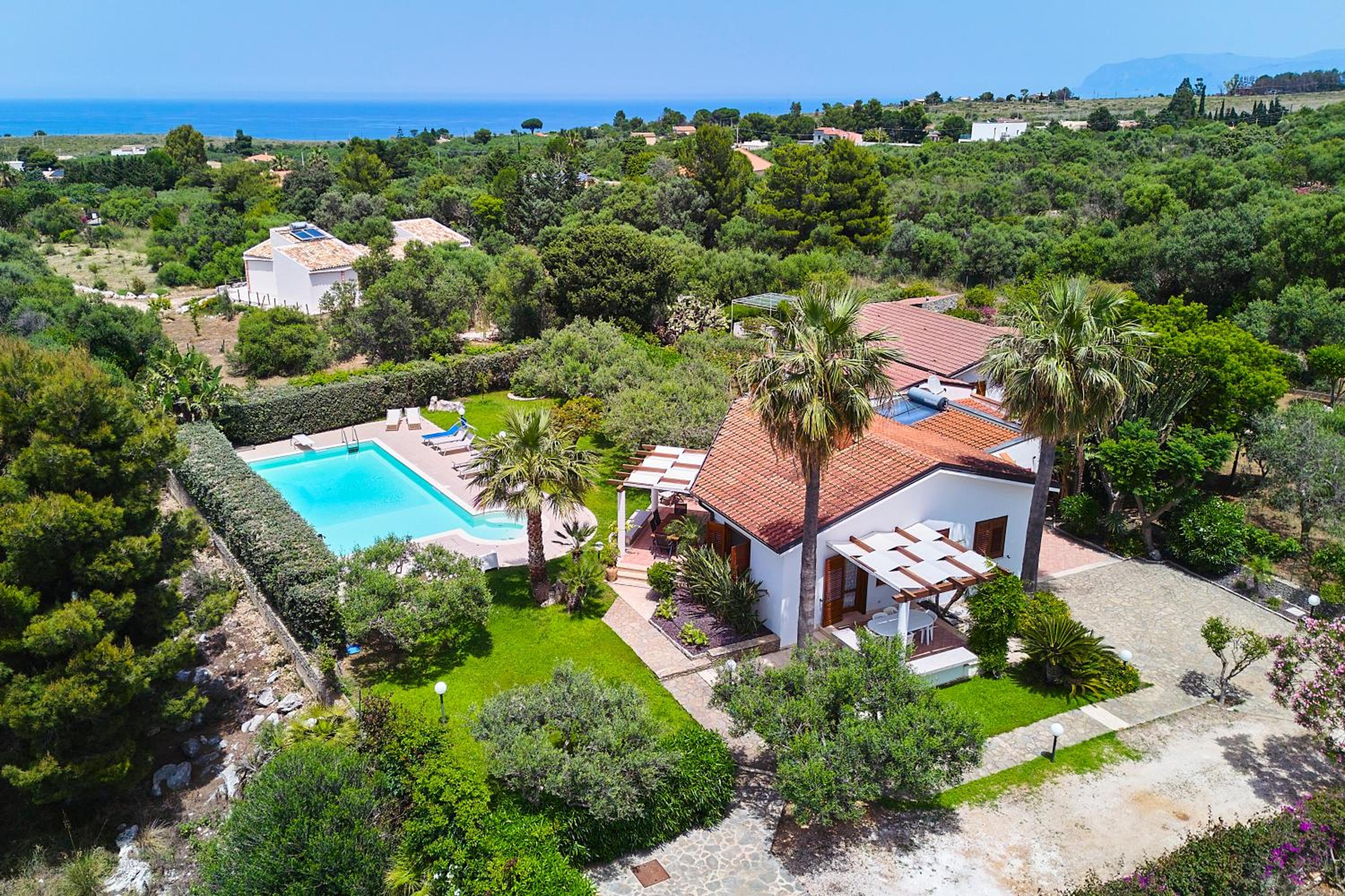 Hotel Villa New Charme - Image 1