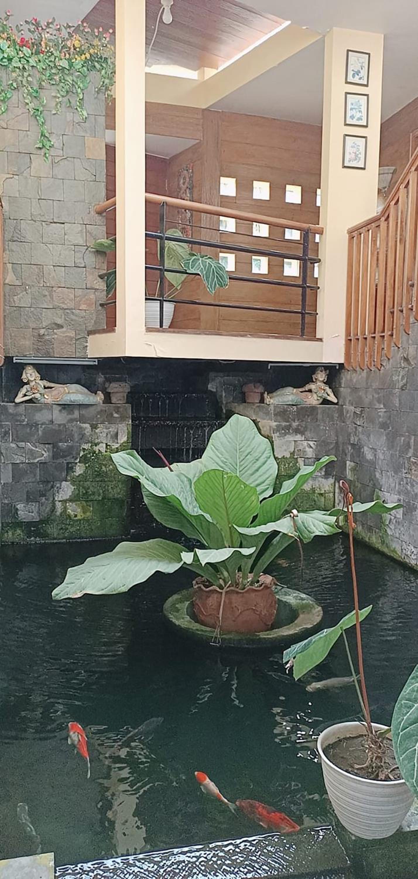 Azalea Villa's 9 Room view 2