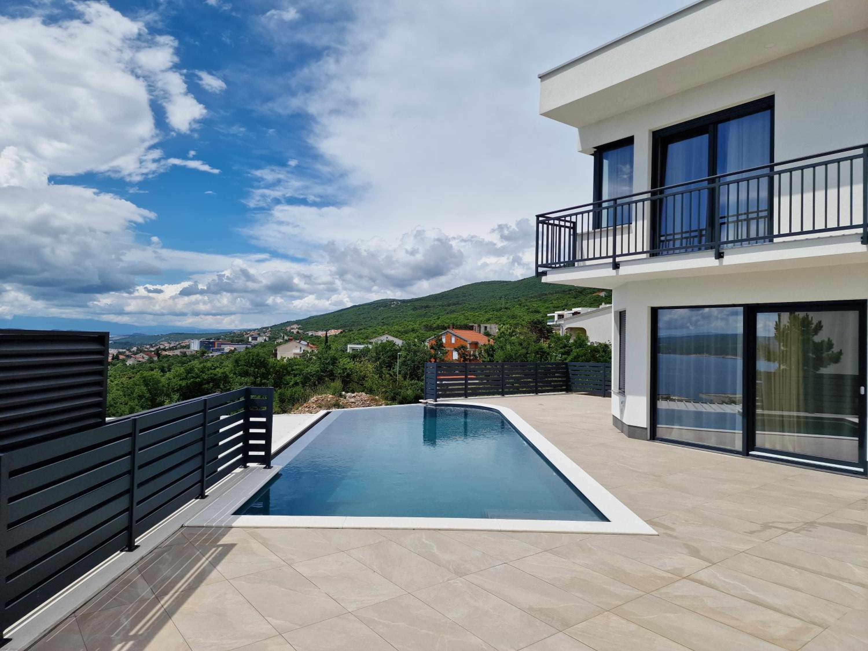 Villa V view 3