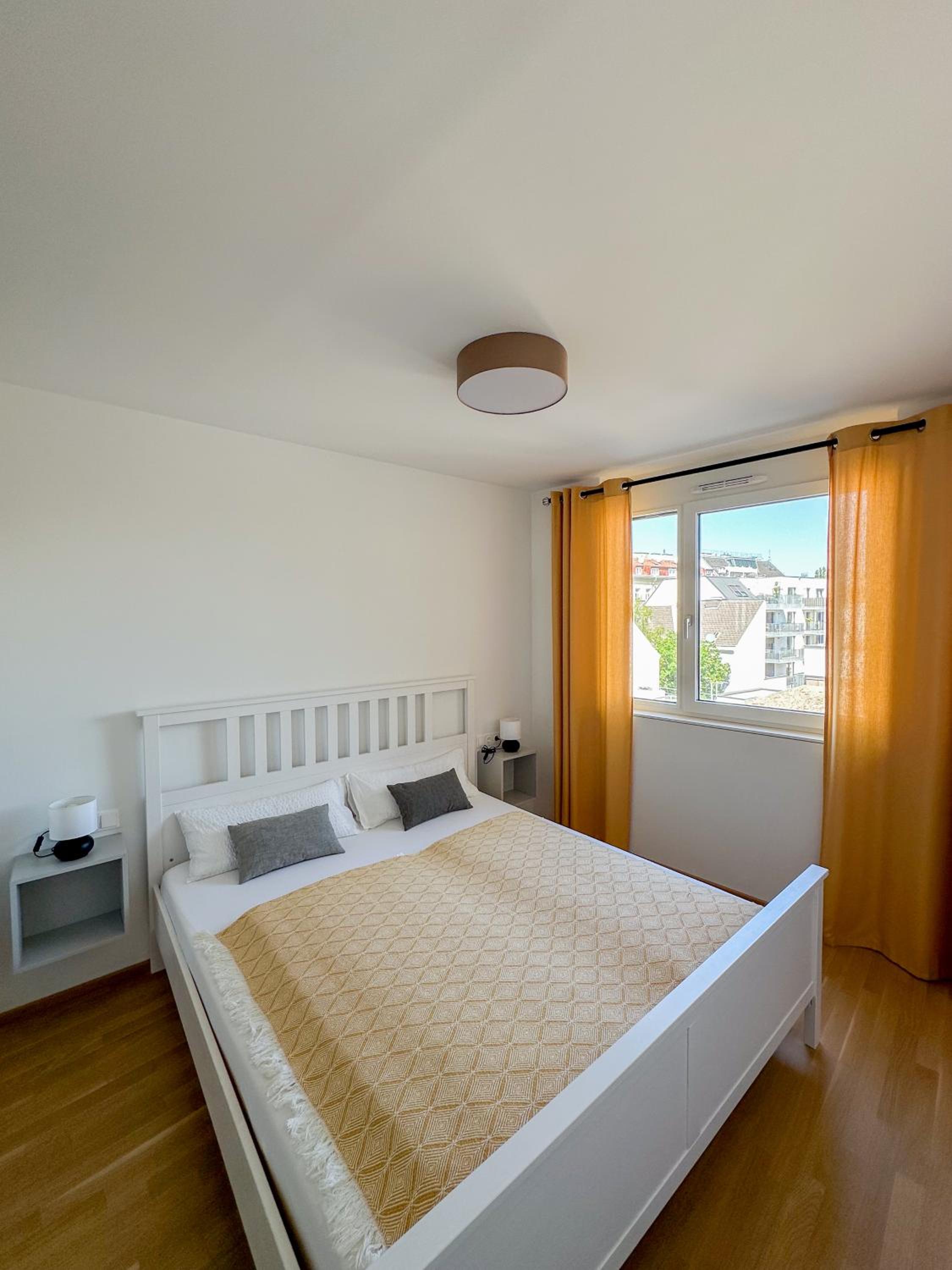Vienna Sunny Side Up Apartments