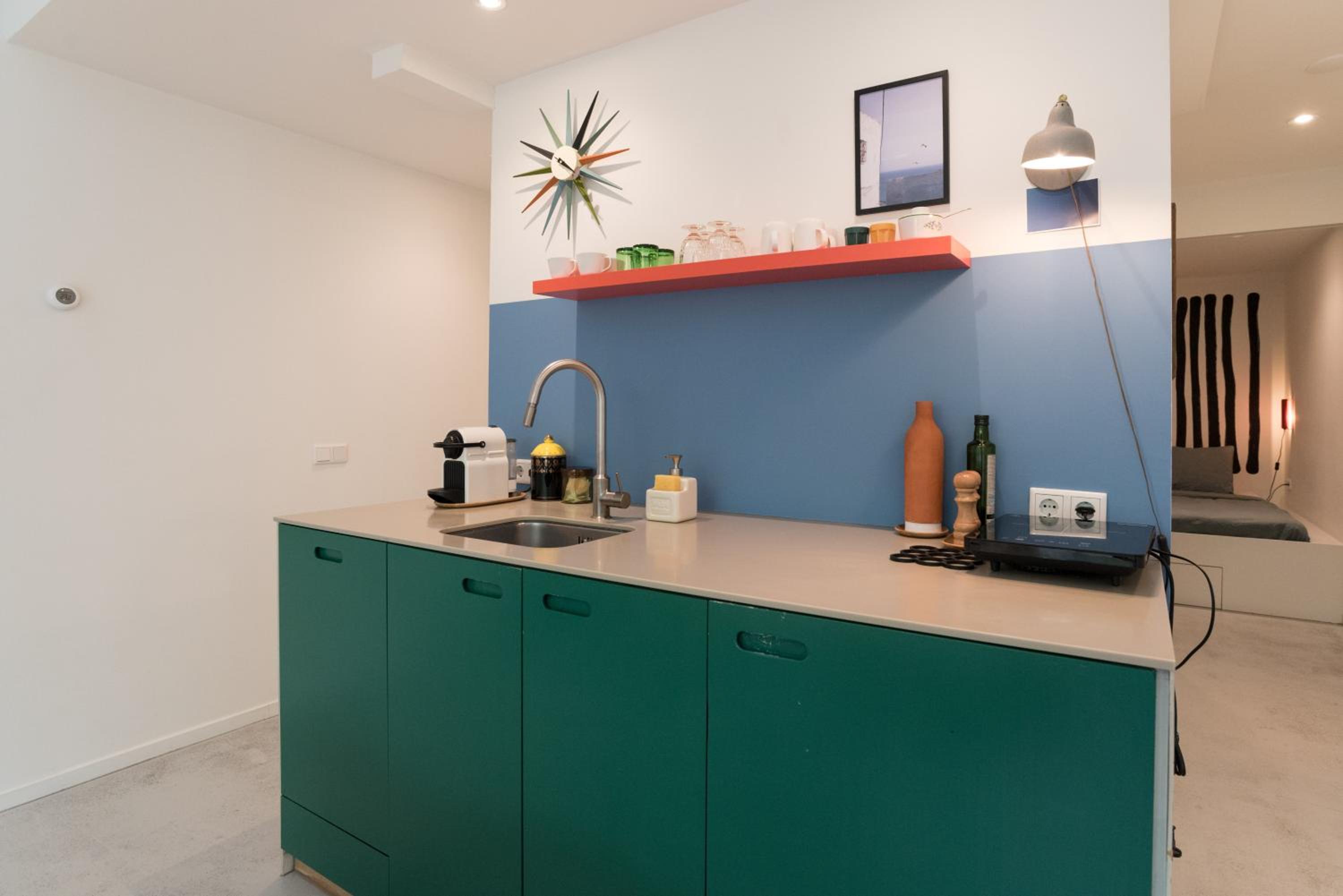 Studio in creative district, FREE parking