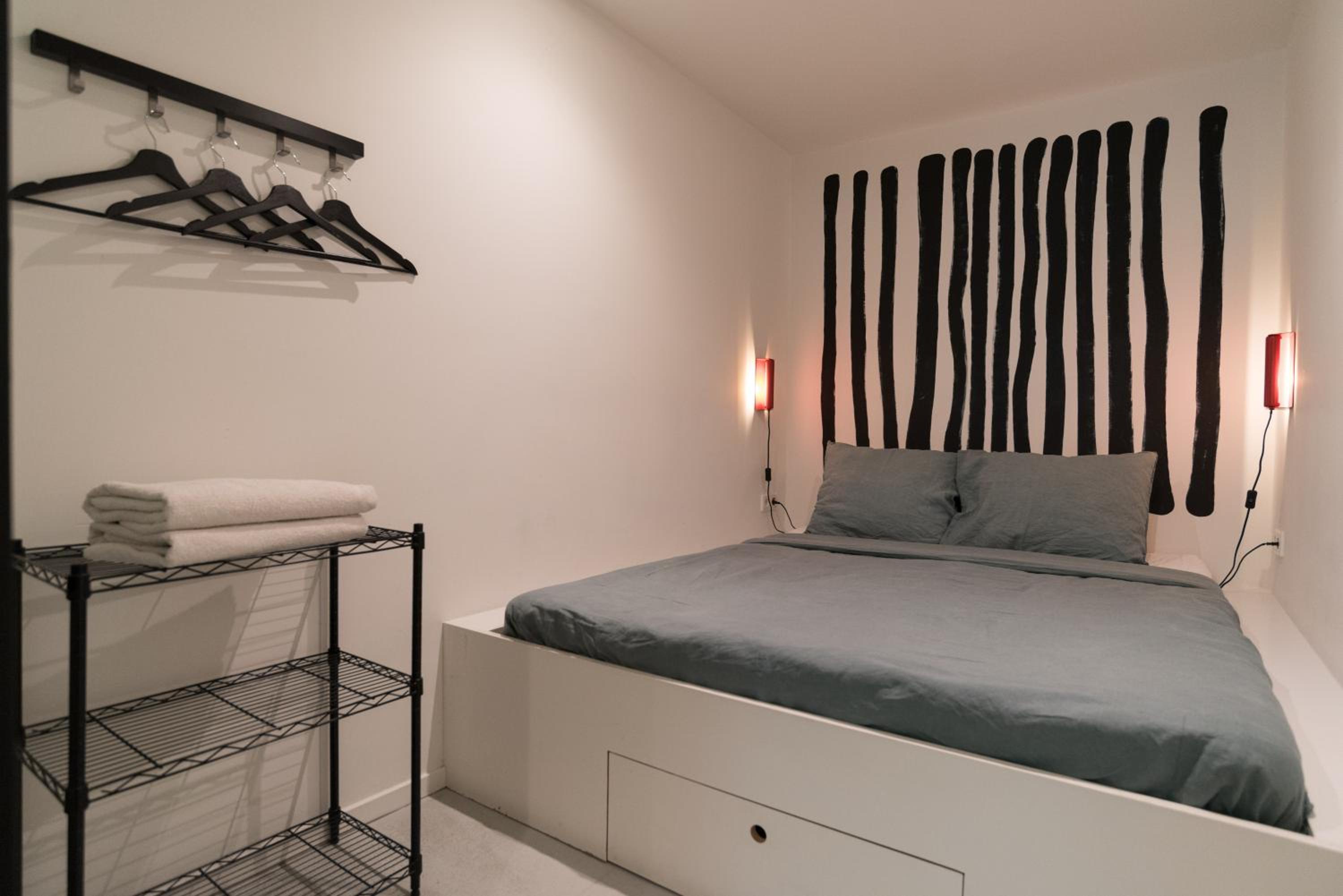 Studio in creative district, FREE parking
