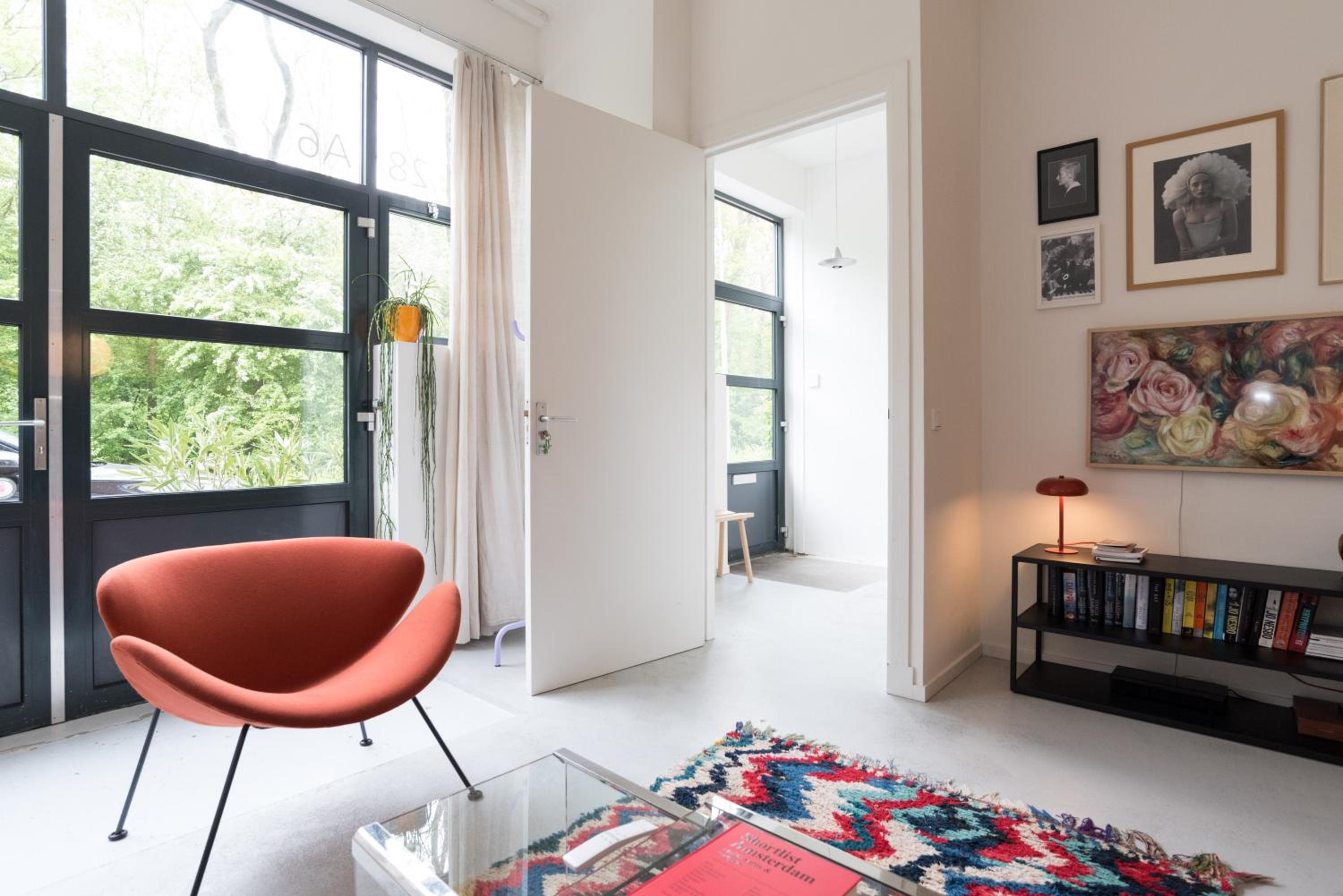 Studio in creative district, FREE parking