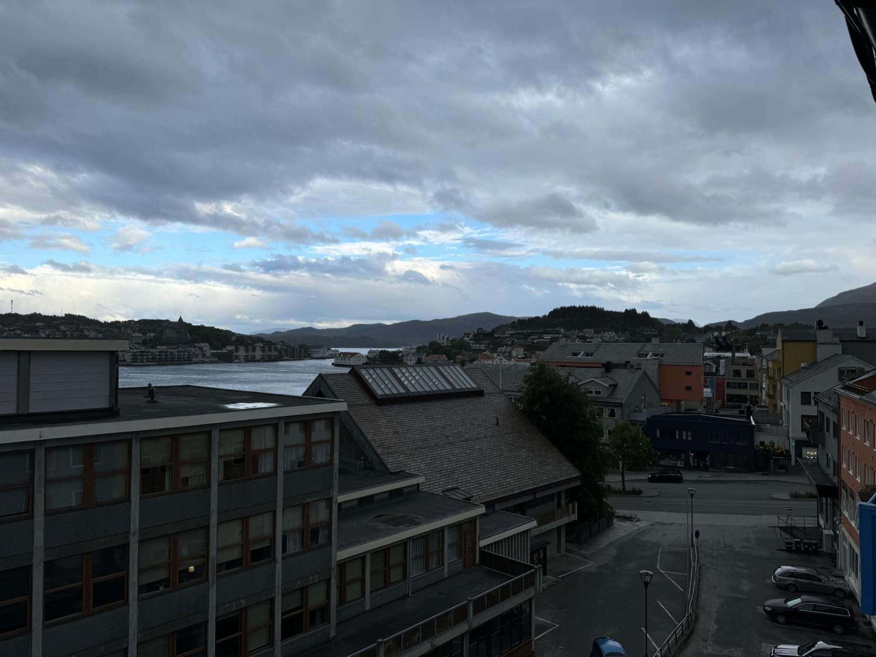 Charming 3-Bedroom Apartment in the Heart of Kristiansund